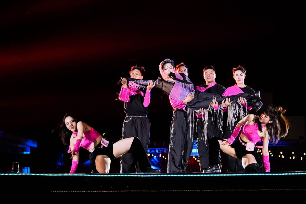 1A.820.CONG-TY-HOAN-VU-SPOTLIGHT-VIETNAM-VFEST-ALL-STARS6
