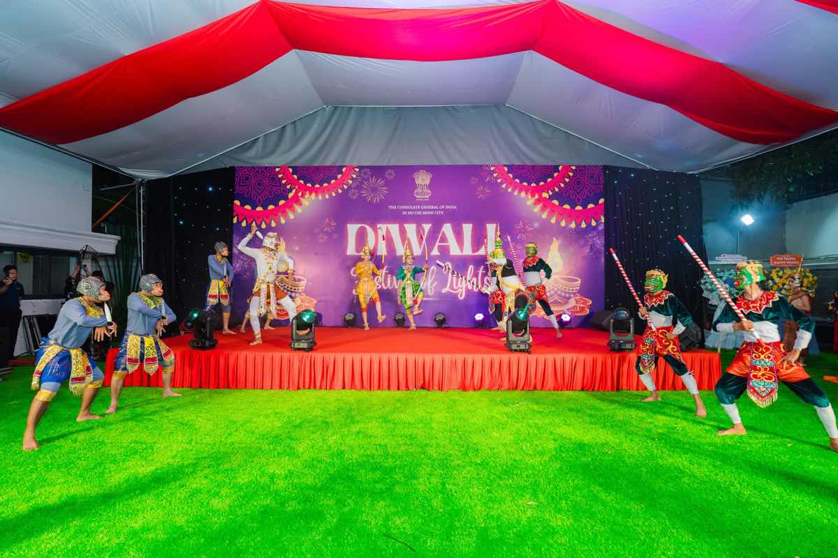 1z.556.cong-ty-tnhh-to-chuc-su-kien-sai-gon-light-event-1