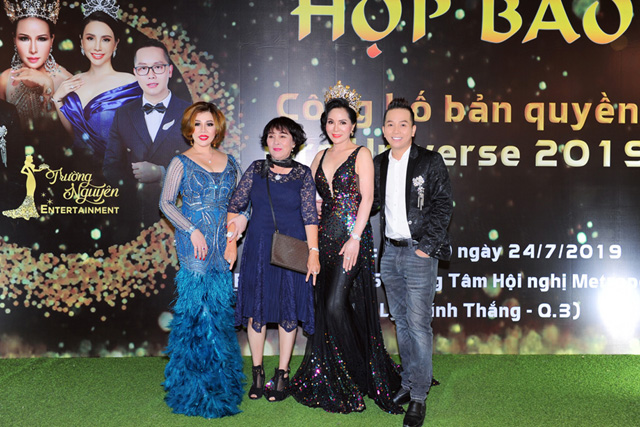 mrs-universe-2019-hoa-hau-quy-ba-hoan-vu5