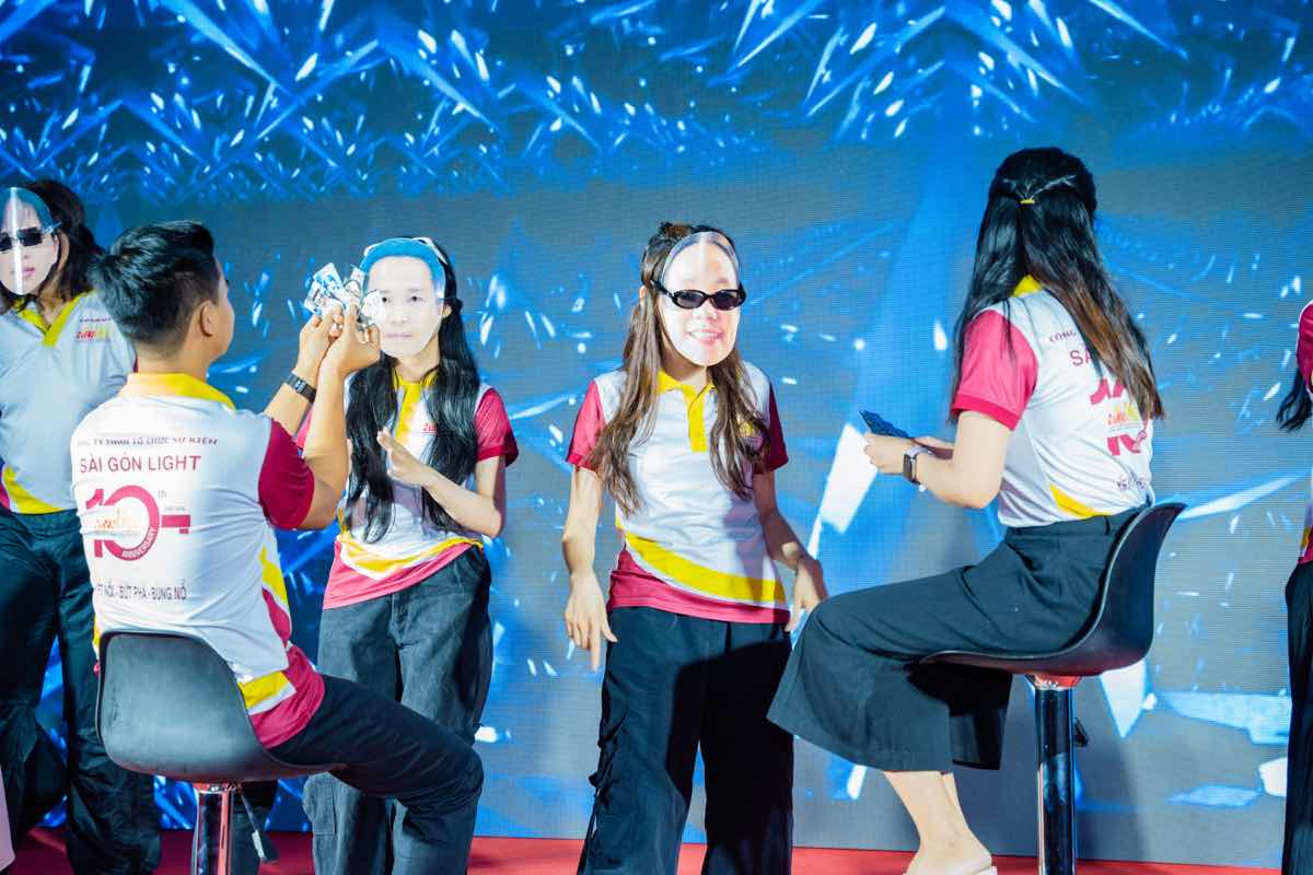 1z.490.sai-gon-light-event-4