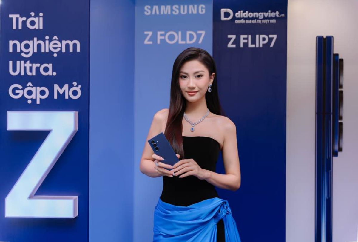 Hàng trăm khách hàng check-in sớm tại Di Động Việt trong ngày mở bán sớm Galaxy Z Fold7 | Z Flip7