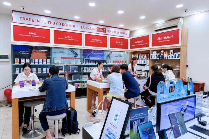 Thị trường m&aacute;y cũ s&ocirc;i động trước m&ugrave;a flagship