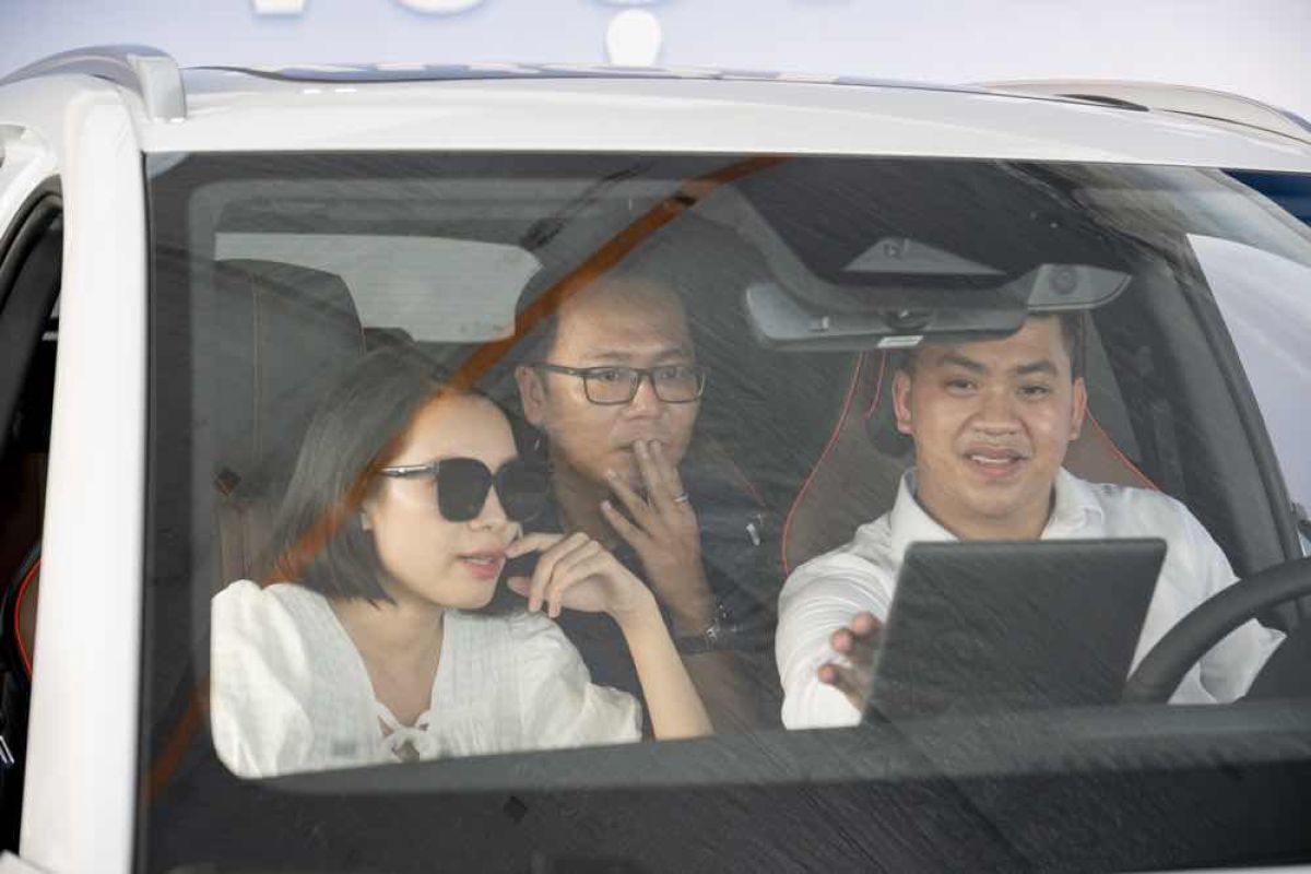 Khách hàng An Giang bùng nổ trải nghiệm Sealion 6: Xe điện mà không lo "khát sạc"